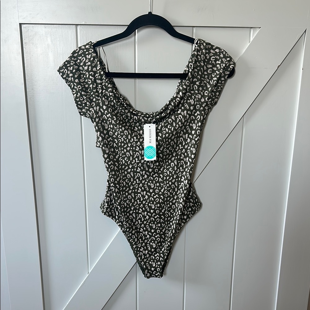 Lush Sammi Cut Out Bodysuit in Green